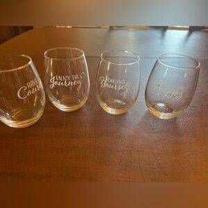 Set of 4 stemless wine glasses